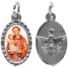 Médaille métal de couleur argentée ovale avec rebord effet dentelle H.1,5 cm avec résine. Disponible avec différents Saint