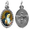 Médaille métal de couleur argentée ovale avec rebord effet dentelle H.1,5 cm avec résine. Disponible avec différents Saint