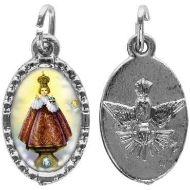 Médaille métal de couleur argentée ovale avec rebord effet dentelle H.1,5 cm avec résine. Disponible avec différents Saint