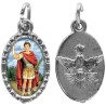 Médaille métal de couleur argentée ovale avec rebord effet dentelle H.1,5 cm avec résine. Disponible avec différents Saint