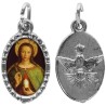 Médaille métal de couleur argentée ovale avec rebord effet dentelle H.1,5 cm avec résine. Disponible avec différents Saint