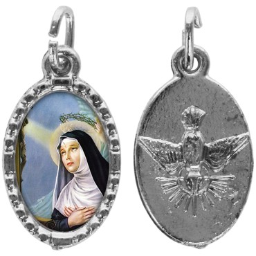 Médaille métal de couleur argentée ovale avec rebord effet dentelle H.1,5 cm avec résine. Disponible avec différents Saint