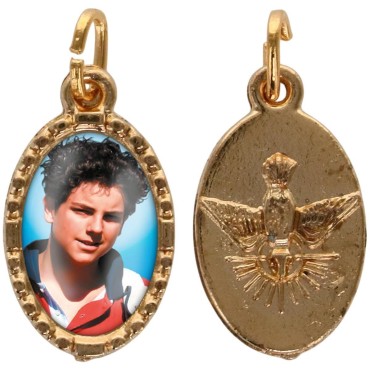 Médaille métal de couleur dorée ovale avec rebord effet dentelle H.1,5 cm avec résine. Disponible avec différents Saints