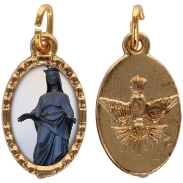Médaille métal de couleur dorée ovale avec rebord effet dentelle H.1,5 cm avec résine. Disponible avec différents Saints