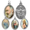 Médaille ovale métal argenté, rebord torsadé, résine. H : 2,5 cm. Différents Saints disponibles.