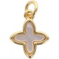 Croix de cou carrée, petit modèle, en laiton de couleur argenté et coquille d'eau douce  H. 8 mm