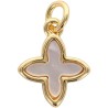 Croix de cou carrée, petit modèle, en laiton de couleur argenté et coquille d'eau douce  H. 8 mm