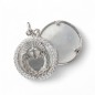 Médaille de l'EX-VOTO Ø 1.6 cm en laiton de couleur argenté, contour avec zircons et coquille naturelle.