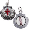 Médaille métal couleur argentée forme coquille Ø 1.9 cm au verso résine de saint Jacques