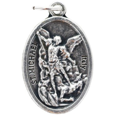 Médaille en métal couleur argentée forme ovale H. 2,2 cm. Plusieurs saints