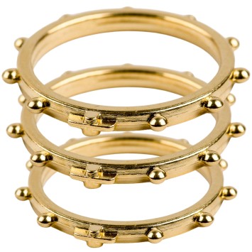 Dizainier bague métal couleur dorée avec petite croix relief.