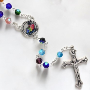 Chapelet grains verre s du Jubilé de l'espérance à facettes, Ø 6 mm sur chaîne, croix avec Christ.