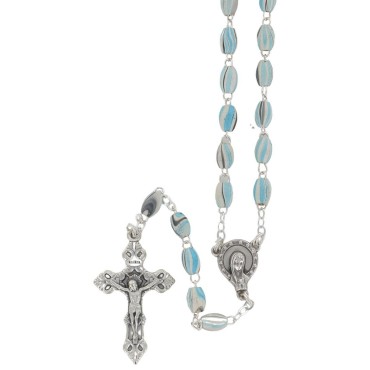 Chapelet grains ovales en bois, Ø 8 mm, chaine couleur argentee, longueur au cœur 36 cm, croix avec Christ.