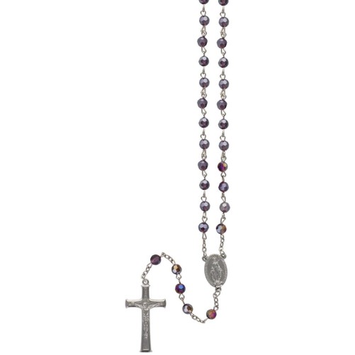 Chapelet sur chaine avec grains a facettes en semi-cristal Ø 7 mm et croix avec Christ. Existe de differentes couleurs.
