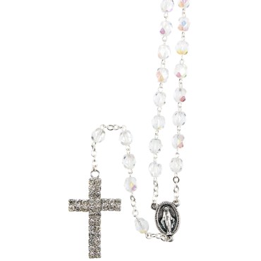 Chapelet grains cristal, Ø 8 mm, chaine couleur argentee avec fermoir, longueur au cœur 32 cm, croix strass. Livre en boite.