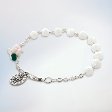 Bracelet dizainier sur chaine grains a facettes et forme rose Ø 5 mm, avec medaille de la V. Miraculeusec. Differentes couleurs
