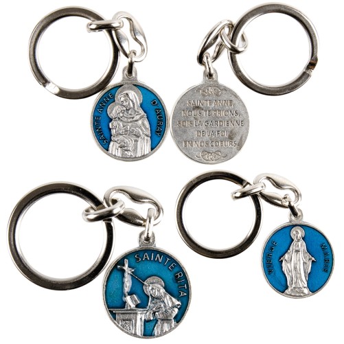 Porte-cles Ø 2.5 cm en metal couleur argentee et emaille bleu double face revers avec priere, plusieurs saints.