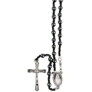 Chapelet en hématite Ø 7 mm sur câble avec fermoir, croix métal avec Christ, longueur au cœur 29 cm.