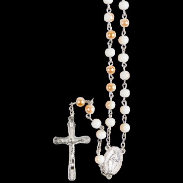 Chapelet grains bicolore blanc/ brillant, Ø 7 mm, chaîne couleur argentée, longueur au cœur 34 cm, croix avec Christ.