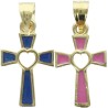 Croix emaillee avec coeur au centre, en plaque or H. 1.3 cm, differentes couleurs. Livree en boite.