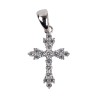 Croix de cou orthodoxe en argent 925 (1,59 g), sertie de zirconium – H. 1,8 cm. Livrée en boîte.