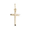 Croix de cou bâton en plaqué or guillochée et striée – H. 2 cm. Livrée en boîte.