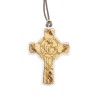 Croix de cou en bois d' olivier contour blanc, thème communion H. 5 cm avec cordon 70 cm.