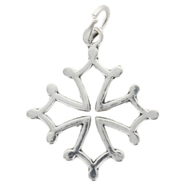 Pendentif croix occitane en metal de couleur argentee. 2cm
