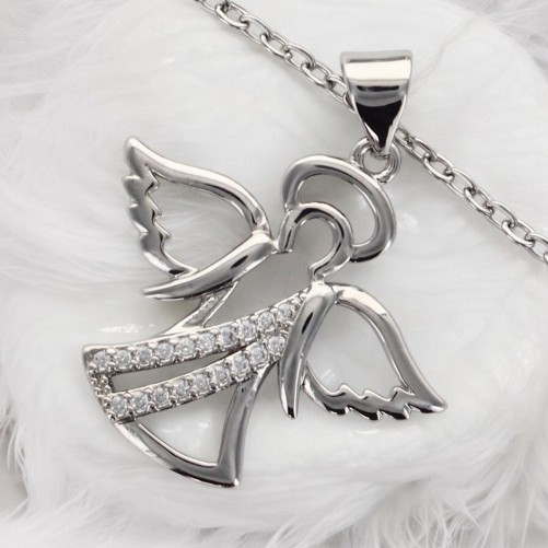 Collier avec chaine L.45 cm réglable jusqu a 50cm avec ange strass H.2 cm en acier inoxydable argenté, livrée en pochette