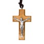 Croix de cou épaisse en bois d' olivier avec Christ métal H. 4 cm et cordon cuir 70 cm.