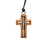 Croix de cou en bois d' olivier avec Christ métal incrusté H. 3 cm et cordon cuir 70 cm.