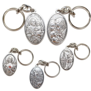 Porte-clés H. 4.5 cm en métal couleur argentée, plusieurs saints.