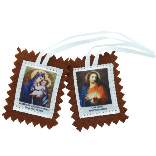 Scapulaire de ND du Mont Carmel en tissus avec explication H. 5 x 4,5 cm cordon blanc.Sachet individuel.