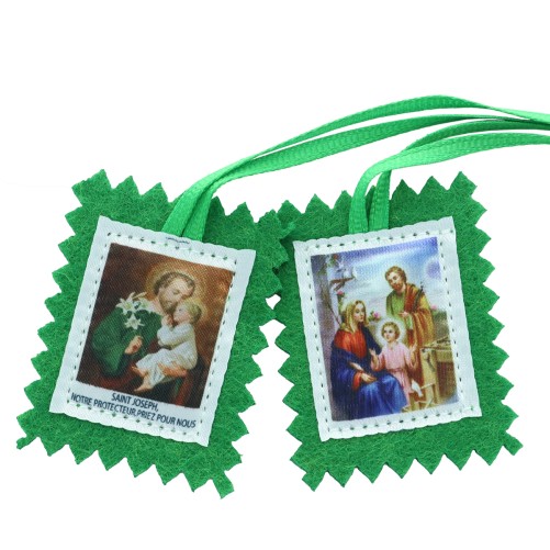 Scapulaire en tissus de saint Joseph avec explication H. 4,5 x 5 cm. Sachet individuel.