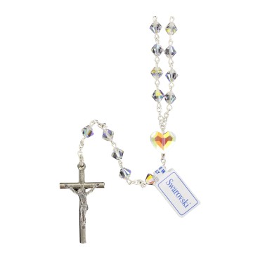 Chapelet grains cristal de Swarovski avec fermoir, Ø 7 mm sur chaine, croix avec Christ. Livre en boite.