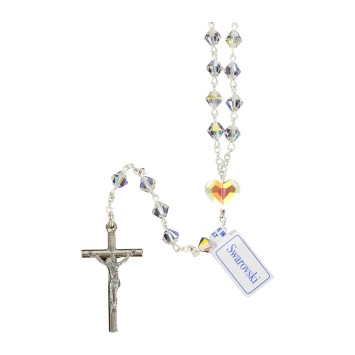 Chapelet grains cristal de Swarovski avec fermoir, Ø 7 mm sur chaine, croix avec Christ. Livre en boite.