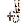Chapelet sur corde grains en bois multicolore Ø 7 mm, longueur au cœur 22 cm, cœur résine, croix avec Christ métal.