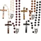 Chapelet grains en bois, Ø 7 mm, double chaîne couleur argentée, longueur au cœur 27 cm, croix avec Christ.