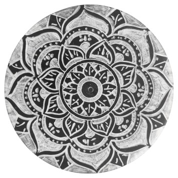 Brûle-encens en stéatite décorée pour bâtonnets, Ø 9 cm. Livré en boîte individuelle.