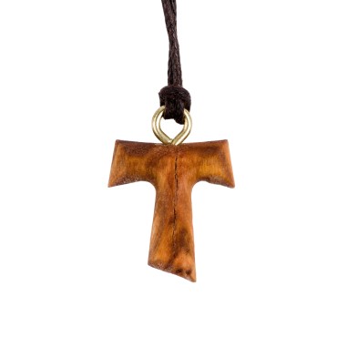 Croix de Tau en bois d' olivier H. 2,5 cm avec cordon cuir 70 cm.