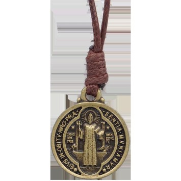 Médaille de saint benoit bronze avec cordon marron 1.8 x 2.1 cm