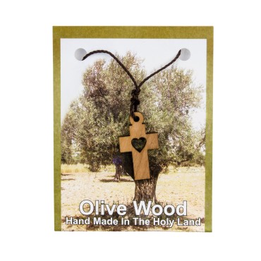 Croix de cou en bois d olivier de Jerusalem coeur evide H. 2,5 cm avec cordon 70 cm sur carte presentoir.