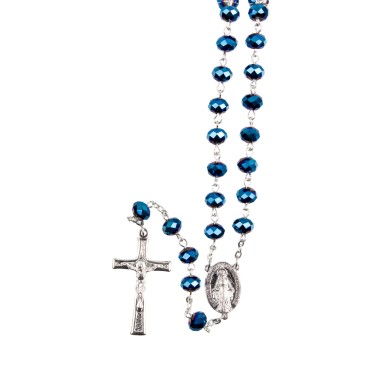 Chapelet grains verre facetté 9 mm, chaîne argentée, croix avec Christ, 33 cm au cœur, plusieurs couleurs.