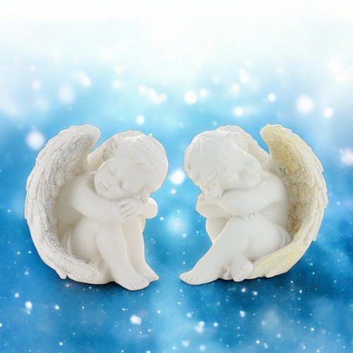Boite de 4 anges assis en resine couleur doree et argentee - H. 12.5 cm. (1 lot de 4 anges assortis)