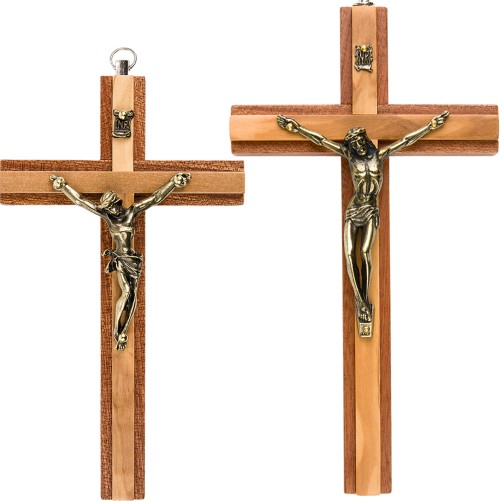 Crucifix en bois marron avec croix en bois d olivier en relief et Christ metal bronze.