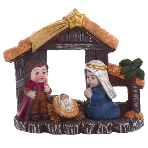 Nativité en résine de couleur, H. 7 x 8 cm.