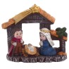 Nativité en résine de couleur, H. 7 x 8 cm.