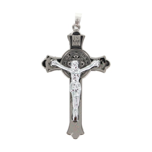 Croix de saint Benoit anthracite avec Christ en metal couleur argentee, hauteur 7,5 cm.