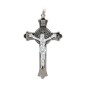 Croix de saint Benoit anthracite avec Christ en metal couleur argentee, hauteur 7,5 cm.