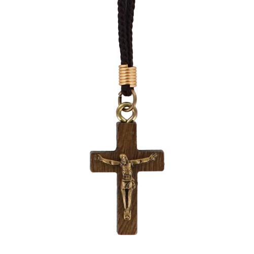 Croix de cou épaisse en bois avec Christ métal H.3 cm, cordon marron.
